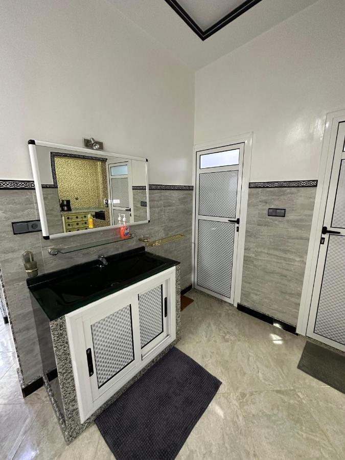 Bel Appartement 1Er Etage Confortable Pres De La Plage - Specialement Pour Familles Saïdia Exteriér fotografie